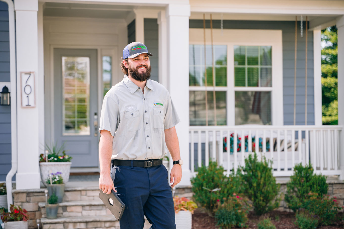 Residential heating and air conditioning service technician in Raleigh and Wake County